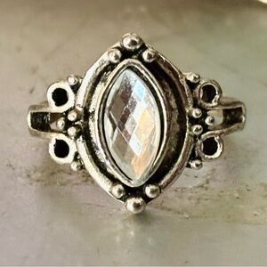 💗💗💗Vintage estate sale Possible silver MarquiseRing with Clear Crystal size 6